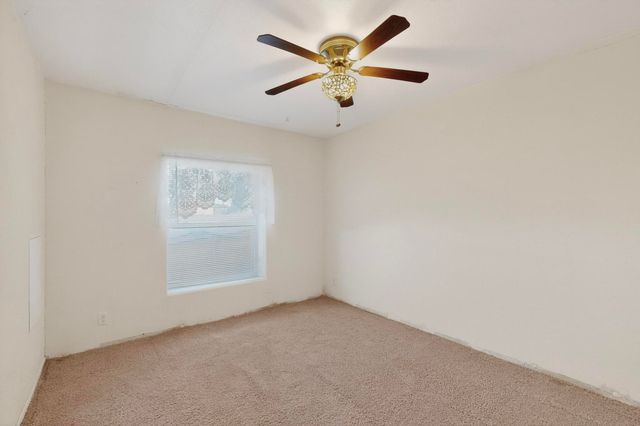 4 Glitter Gulch Way, Edgewood, NM 87015