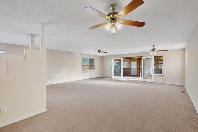 4 Glitter Gulch Way, Edgewood, NM 87015