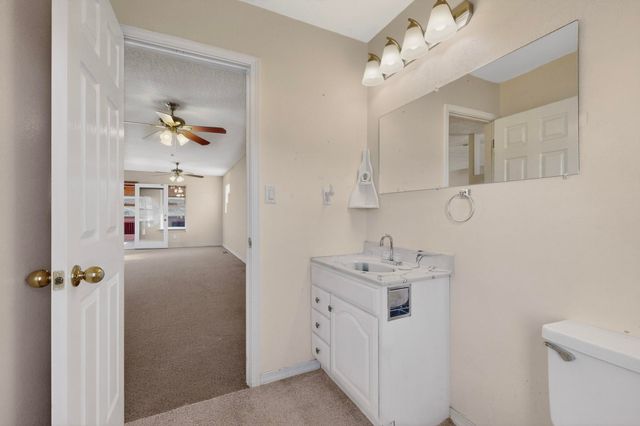 4 Glitter Gulch Way, Edgewood, NM 87015