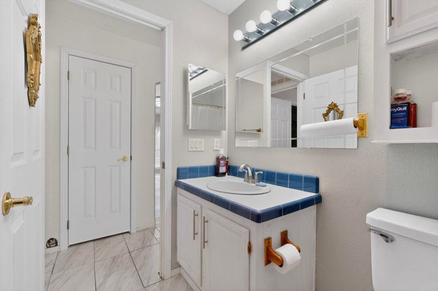 4 Glitter Gulch Way, Edgewood, NM 87015