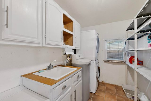 4 Glitter Gulch Way, Edgewood, NM 87015