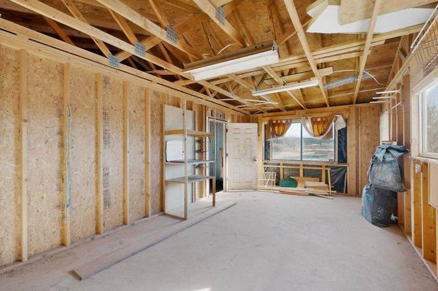 4 Glitter Gulch Way, Edgewood, NM 87015