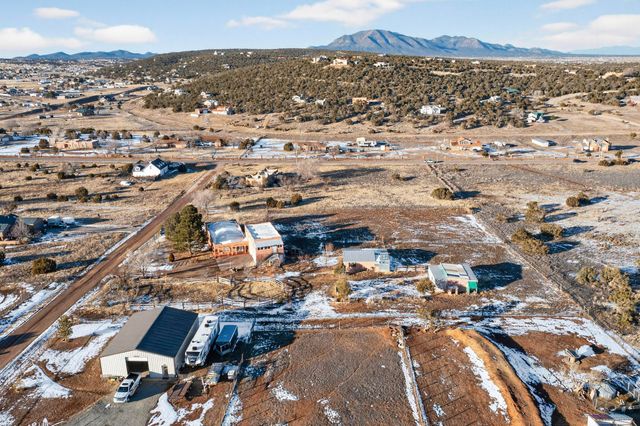 4 Glitter Gulch Way, Edgewood, NM 87015