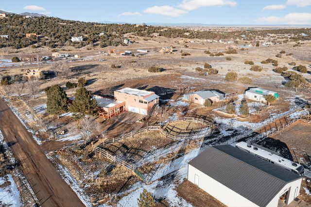 4 Glitter Gulch Way, Edgewood, NM 87015