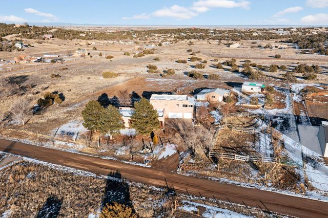 4 Glitter Gulch Way, Edgewood, NM 87015