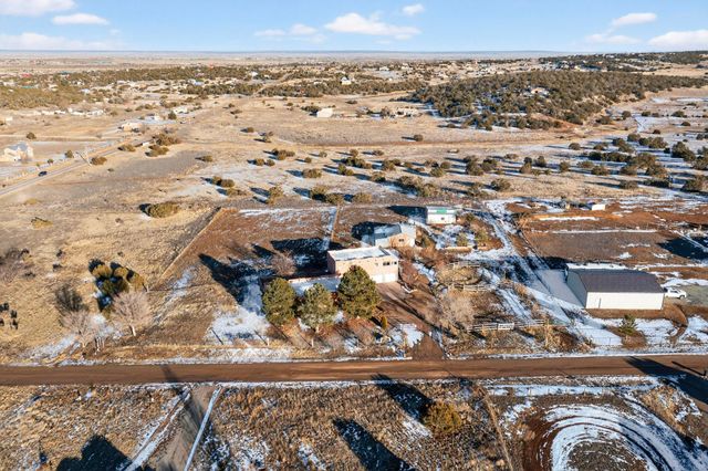 4 Glitter Gulch Way, Edgewood, NM 87015