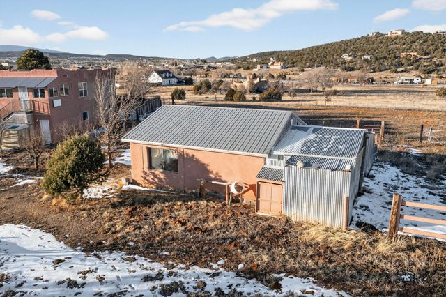 4 Glitter Gulch Way, Edgewood, NM 87015