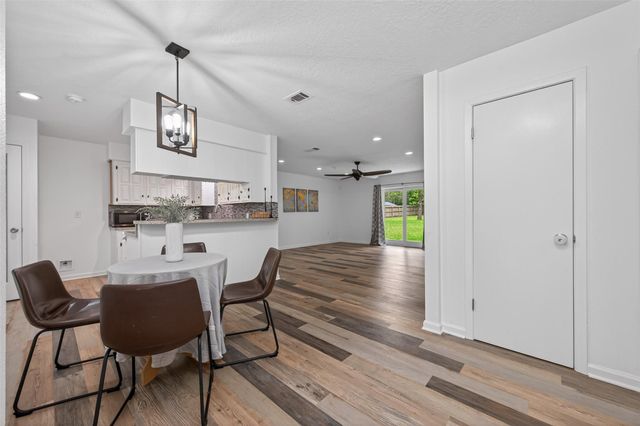 10720 Royal Forest Drive, Conroe, TX 77303