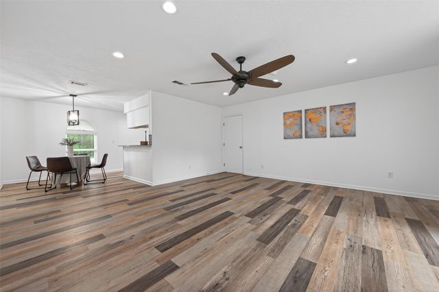 10720 Royal Forest Drive, Conroe, TX 77303