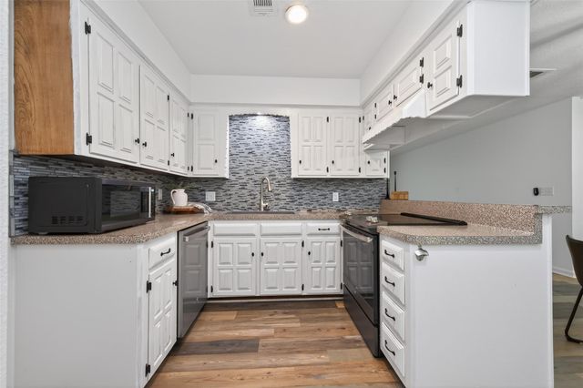 10720 Royal Forest Drive, Conroe, TX 77303