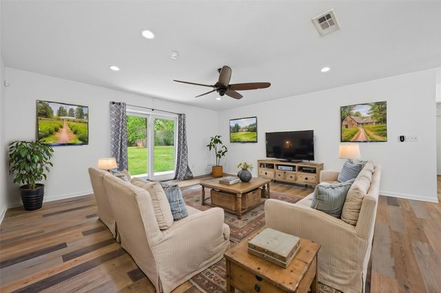 10720 Royal Forest Drive, Conroe, TX 77303