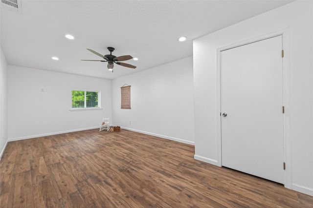 10720 Royal Forest Drive, Conroe, TX 77303