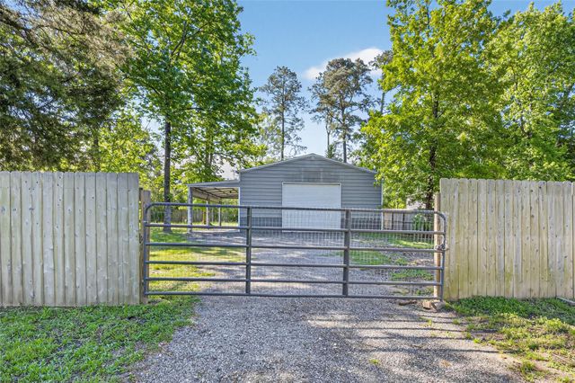 10720 Royal Forest Drive, Conroe, TX 77303
