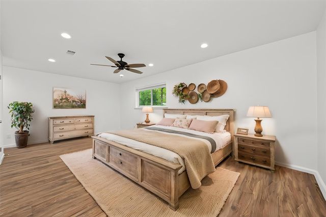 10720 Royal Forest Drive, Conroe, TX 77303