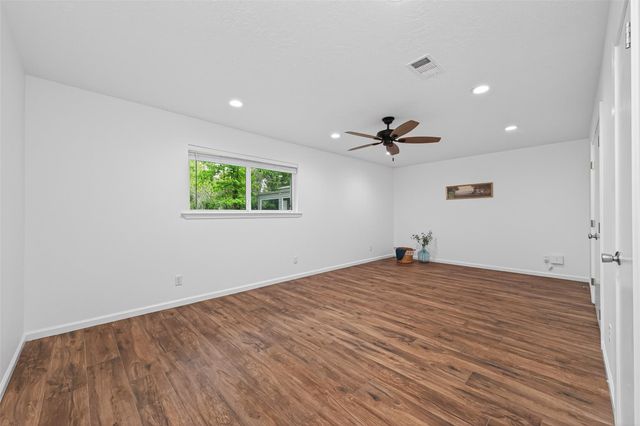 10720 Royal Forest Drive, Conroe, TX 77303