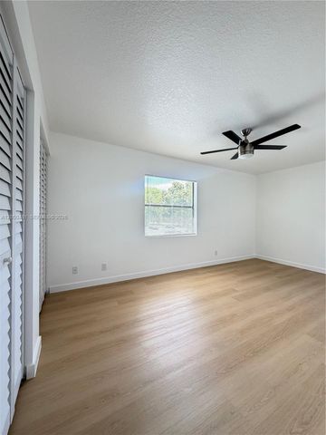 2 Crossings Circle H, Boynton Beach, FL 33435