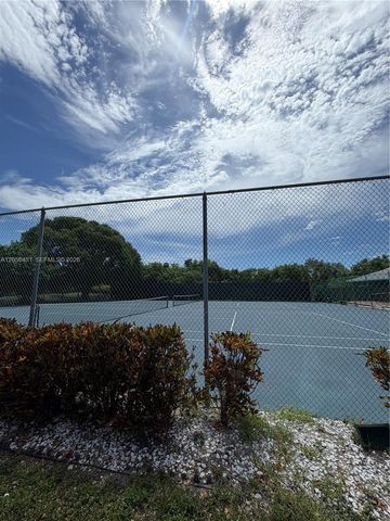 2 Crossings Circle H, Boynton Beach, FL 33435