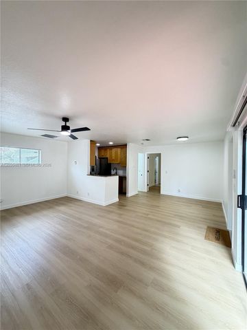 2 Crossings Circle H, Boynton Beach, FL 33435