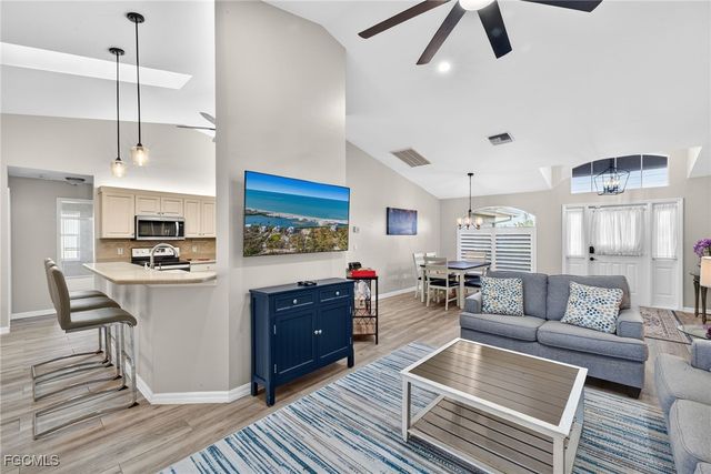 1738 NW 24th PL, Cape Coral, FL 33993