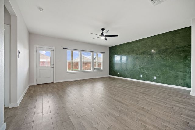 1521 Forest Park Drive, Alvarado, TX 76009