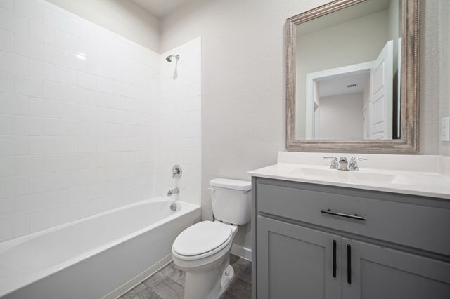 1521 Forest Park Drive, Alvarado, TX 76009