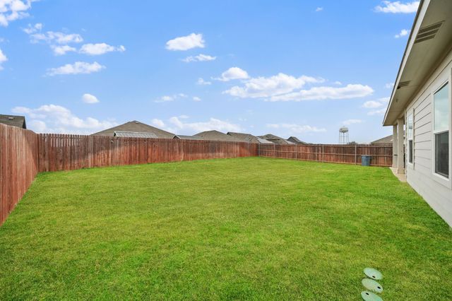 1521 Forest Park Drive, Alvarado, TX 76009