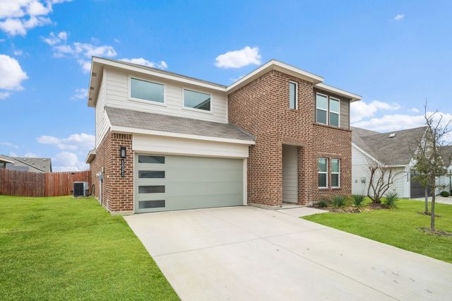 1521 Forest Park Drive, Alvarado, TX 76009