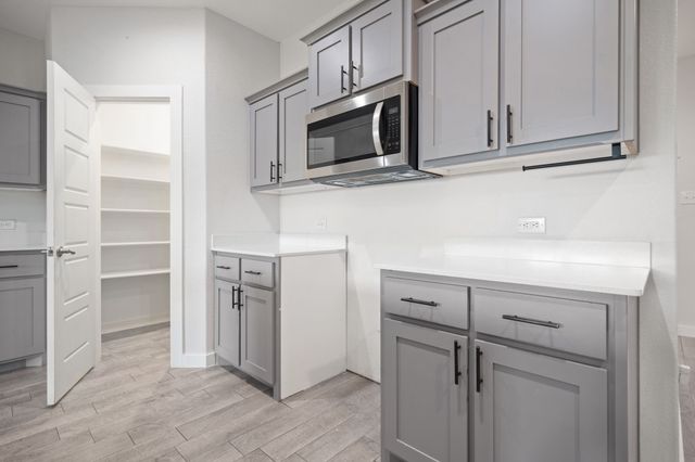 1521 Forest Park Drive, Alvarado, TX 76009