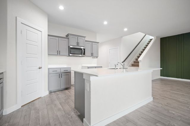 1521 Forest Park Drive, Alvarado, TX 76009