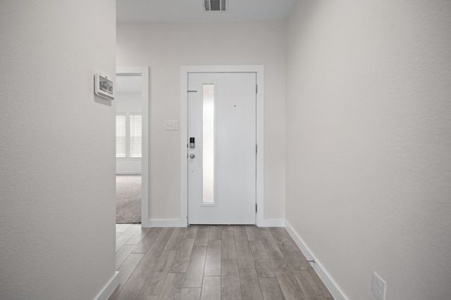 1521 Forest Park Drive, Alvarado, TX 76009