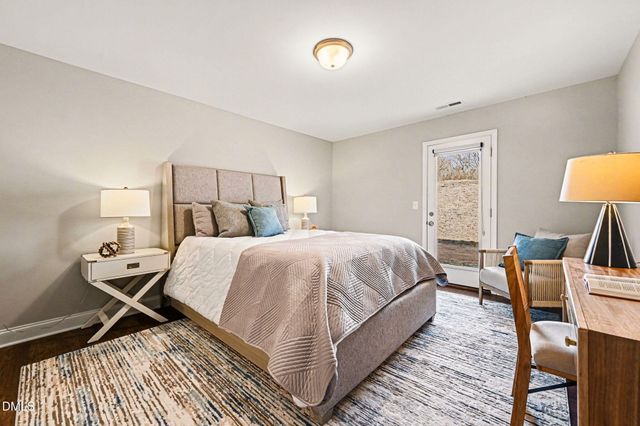 132 Deardom Way, Chapel Hill, NC 27516