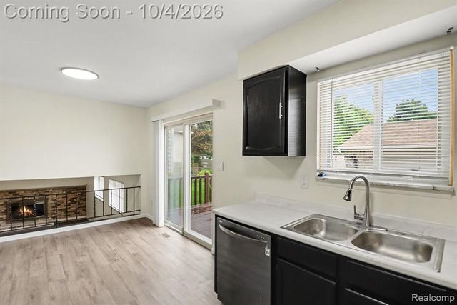 39158 Roland Drive, Sterling Heights, MI 48310
