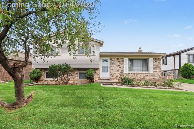 39158 Roland Drive, Sterling Heights, MI 48310