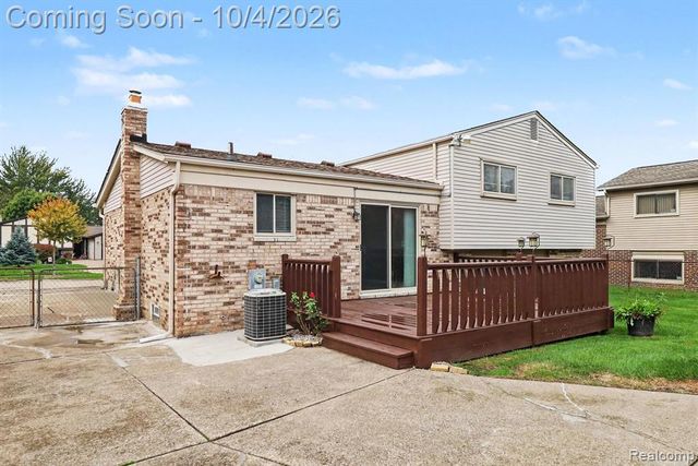 39158 Roland Drive, Sterling Heights, MI 48310