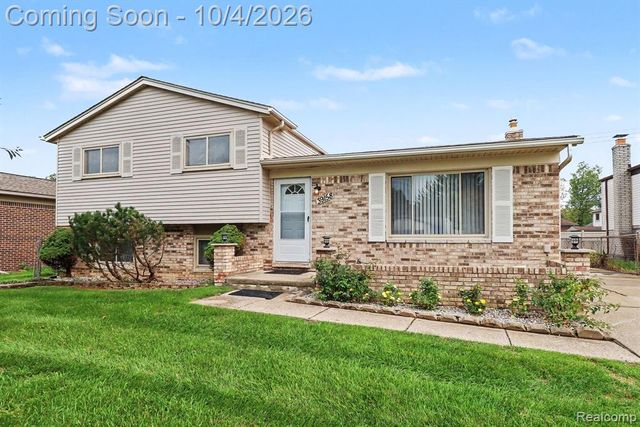 39158 Roland Drive, Sterling Heights, MI 48310