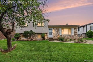 39158 Roland Drive, Sterling Heights, MI 48310