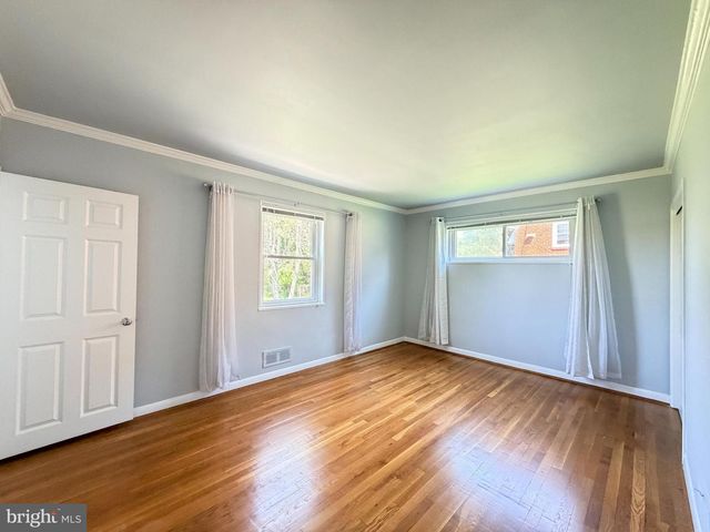 6 E AYLESBURY, Lutherville Timonium, MD 21093
