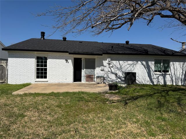 4945 Wampler Drive, The Colony, TX 75056