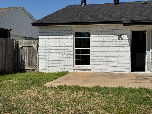 4945 Wampler Drive, The Colony, TX 75056