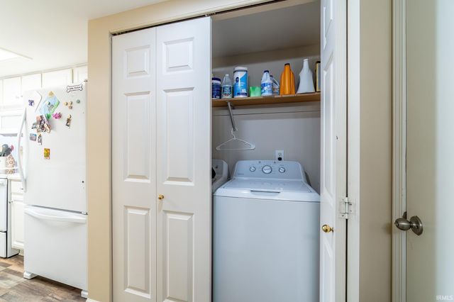 5506 Thornbriar Lane, Fort Wayne, IN 46835