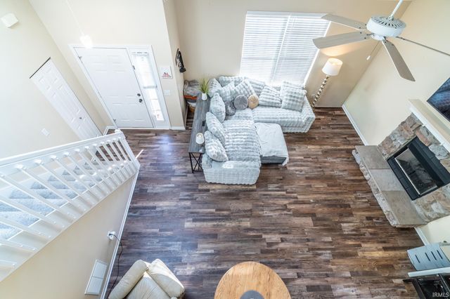 5506 Thornbriar Lane, Fort Wayne, IN 46835