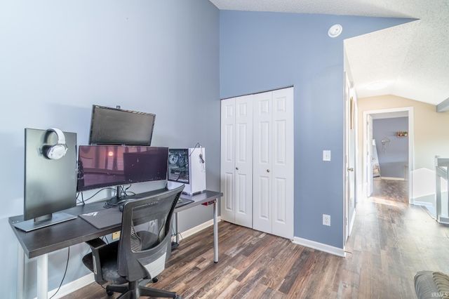 5506 Thornbriar Lane, Fort Wayne, IN 46835