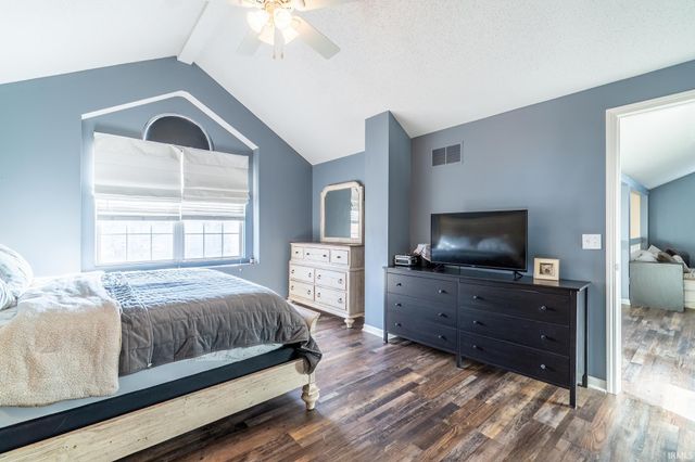 5506 Thornbriar Lane, Fort Wayne, IN 46835