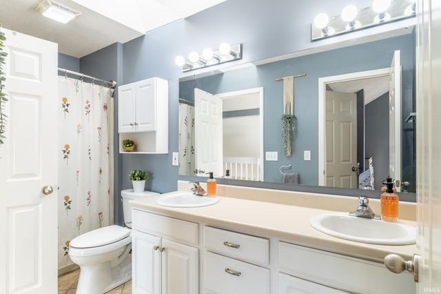 5506 Thornbriar Lane, Fort Wayne, IN 46835