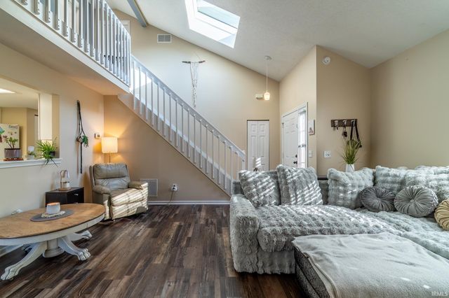 5506 Thornbriar Lane, Fort Wayne, IN 46835