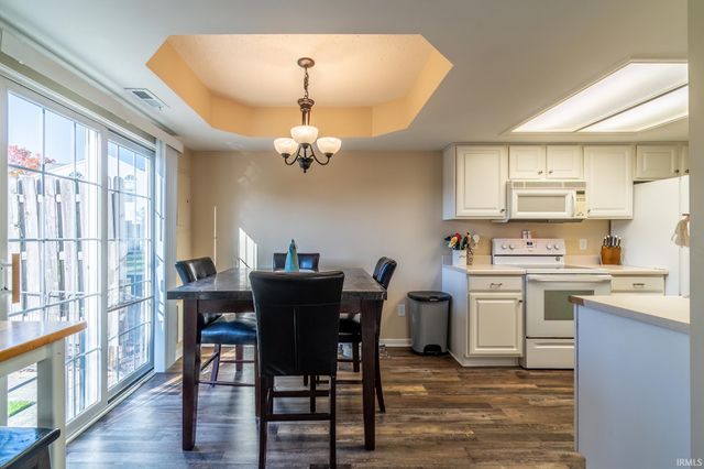 5506 Thornbriar Lane, Fort Wayne, IN 46835