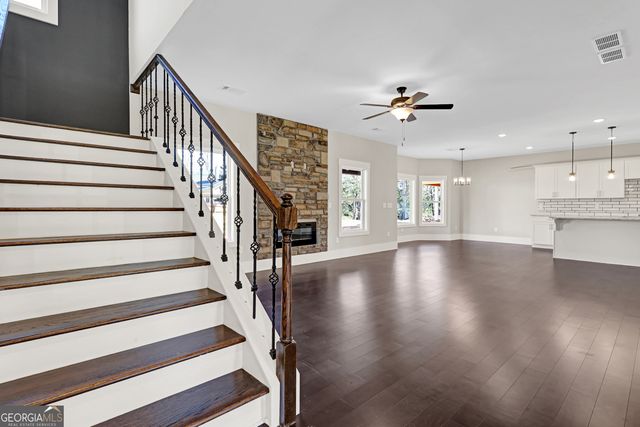 1080 Eastview Road NE, Conyers, GA 30012