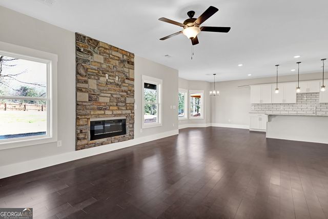 1080 Eastview Road NE, Conyers, GA 30012