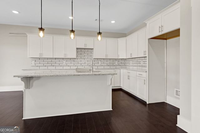 1080 Eastview Road NE, Conyers, GA 30012