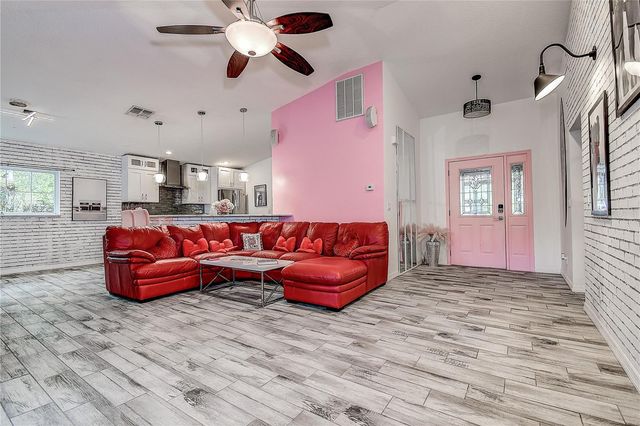 9641 FULTON AVENUE, Hudson, FL 34667